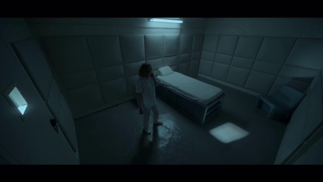 ScreenCaps_1x10-18.JPEG