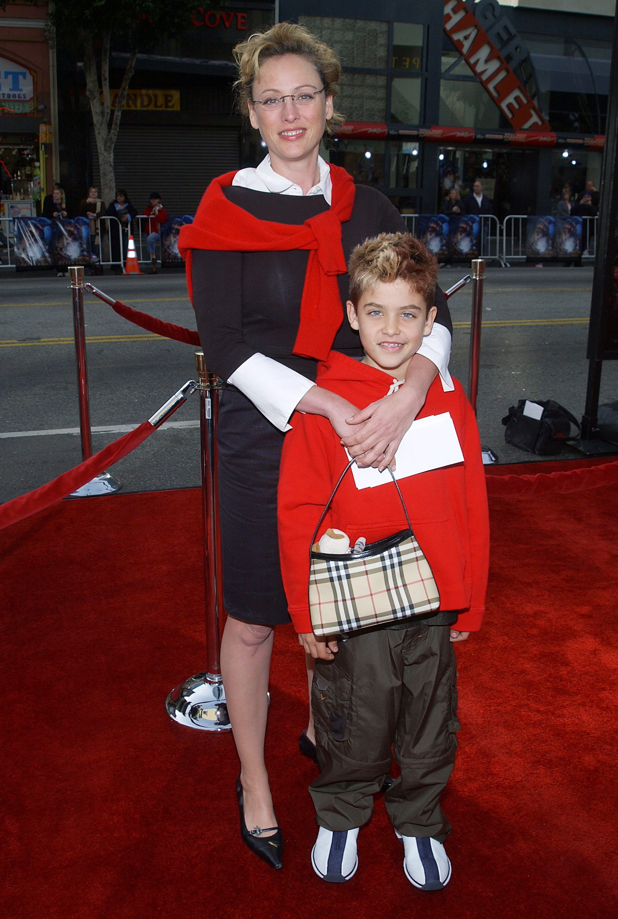 Public2003_PeterPanPremiere-006.jpg