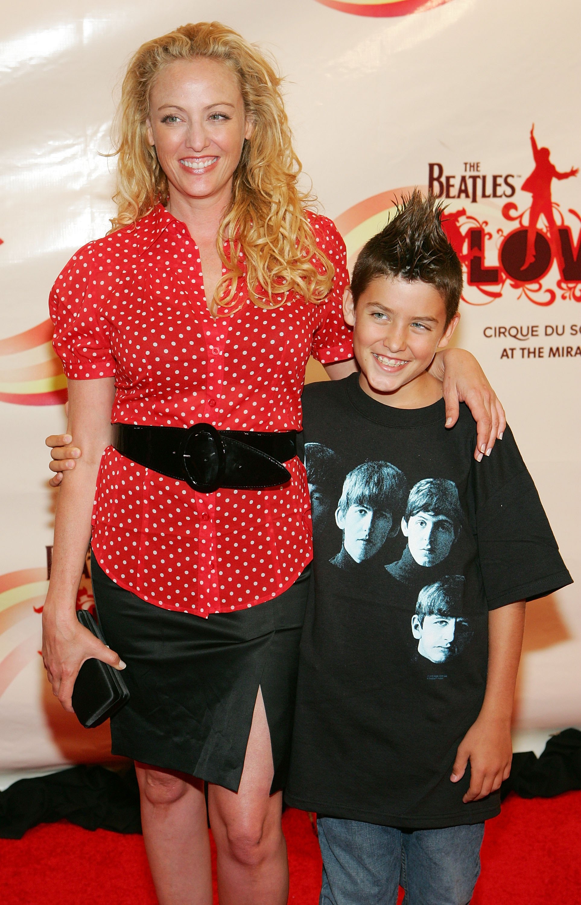 Public2006_BeatlesLegacy-3.jpg Public2006_BeatlesLegacy-3.jpg
