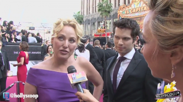 AwardShows2012_Oscars_RedCarpet-169.jpg