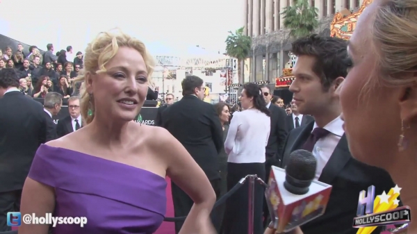 AwardShows2012_Oscars_RedCarpet-2.jpg