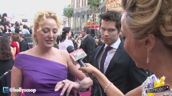 AwardShows2012_Oscars_RedCarpet-258.jpg