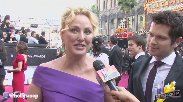 AwardShows2012_Oscars_RedCarpet-301.jpg