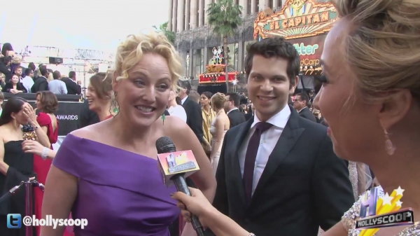 AwardShows2012_Oscars_RedCarpet-31.jpg