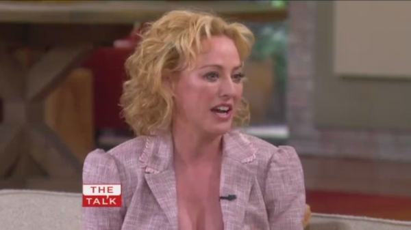 TalkShows2011_TheTalk_March09-122.jpg
