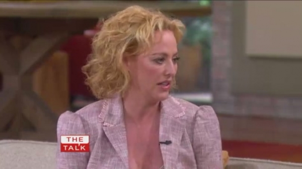 TalkShows2011_TheTalk_March09-130.jpg