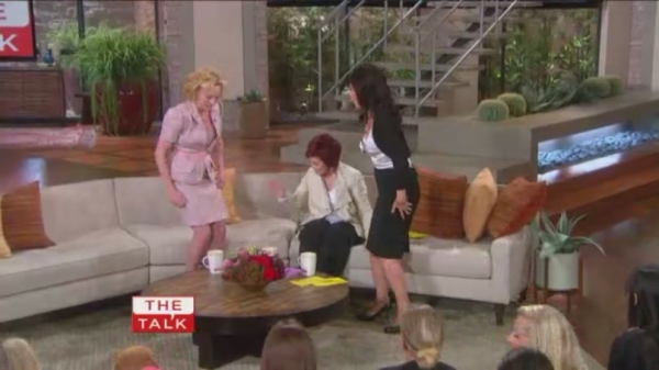 TalkShows2011_TheTalk_March09-17.jpg