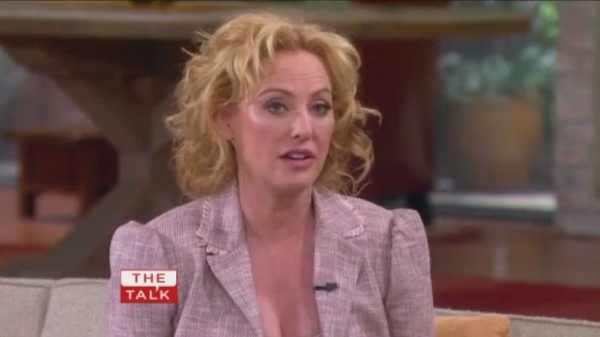 TalkShows2011_TheTalk_March09-215.jpg
