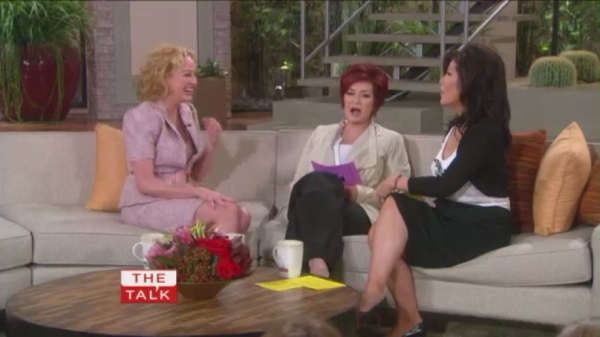 TalkShows2011_TheTalk_March09-235.jpg