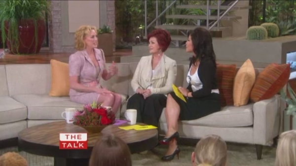 TalkShows2011_TheTalk_March09-26.jpg