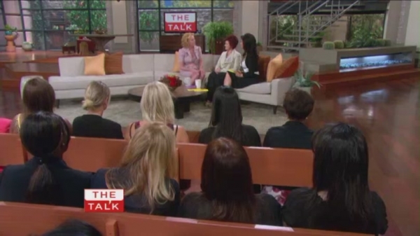 TalkShows2011_TheTalk_March09-84.jpg